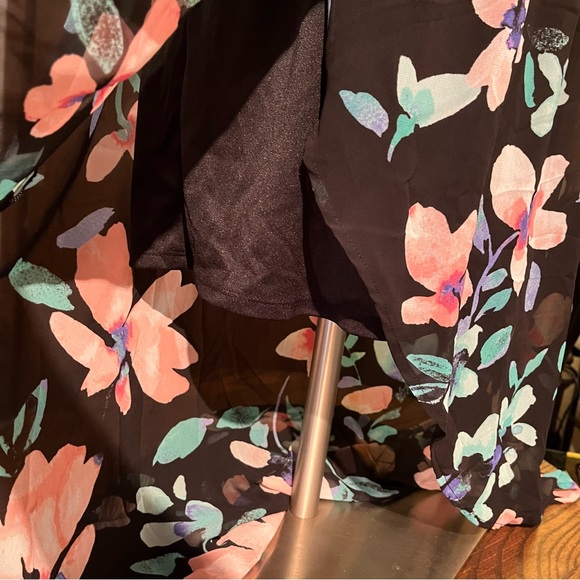 Juniors • Candies Floral High Low Belted Dress • Medium - Picture 12 of 12